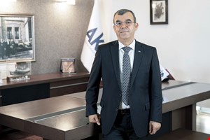 AKİB'de Nejdat Sin Hizmet Bayrağını Devrediyor
